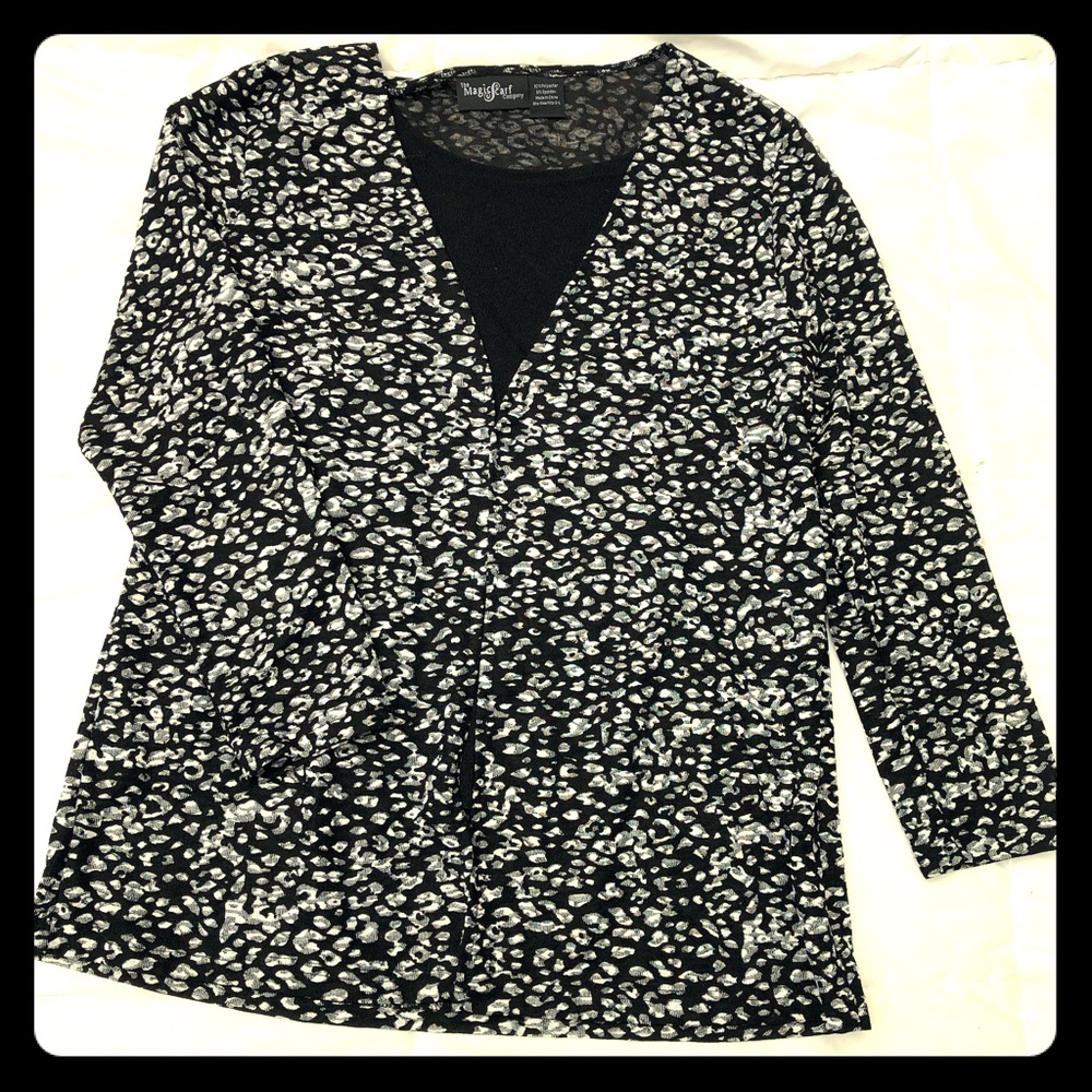 The Magic Scarf Company Black and White top